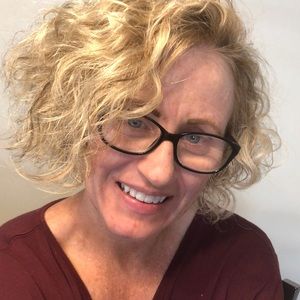 Meet your Posher, Michele